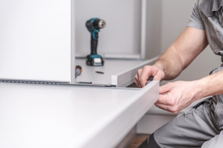 Optimiser chaque centimètre avec un dressing sur mesure, guide pratique